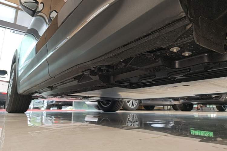 Used Mercedes-Benz EQB 2025 EQB 260 Left Side Sill