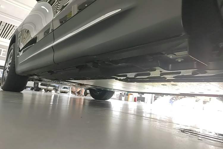 Used Mercedes-Benz EQB 2025 EQB 260 Left Side Sill