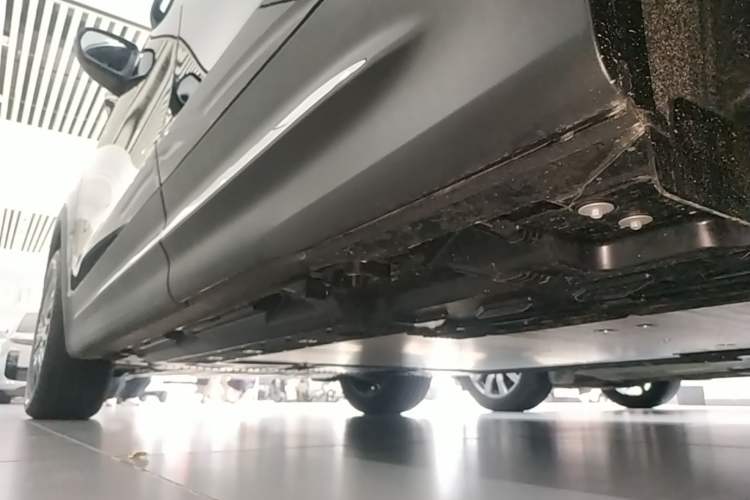 Used Mercedes-Benz EQB 2025 EQB 260 Left Side Sill