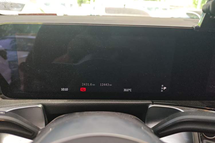 Used Mercedes-Benz EQB 2025 EQB 260 Odometer Close Up
