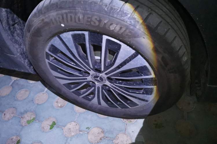 Used Mercedes-Benz EQB 2025 EQB 260 Right Front Wheel Hub