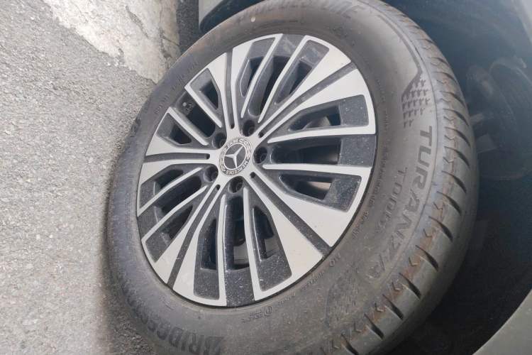 Used Mercedes-Benz EQB 2025 EQB 260 Right Front Wheel Hub