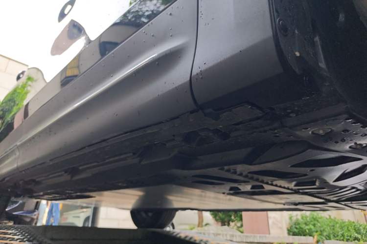 Used Mercedes-Benz EQB 2025 EQB 260 Right Side Sill