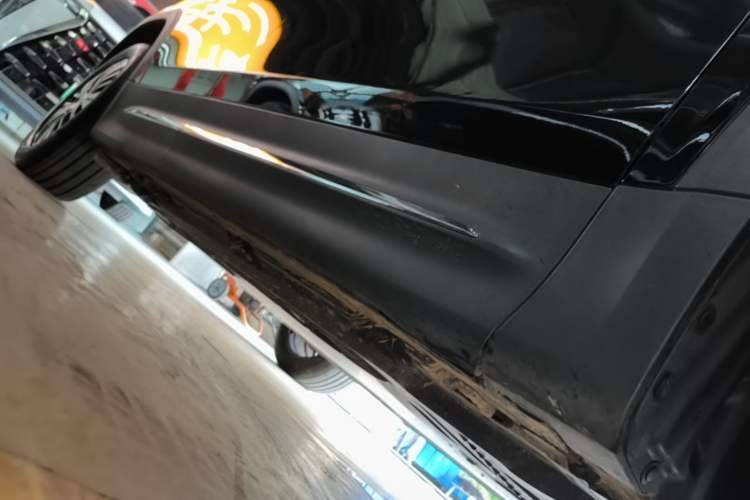 Used Mercedes-Benz EQB 2025 EQB 260 Right Side Sill