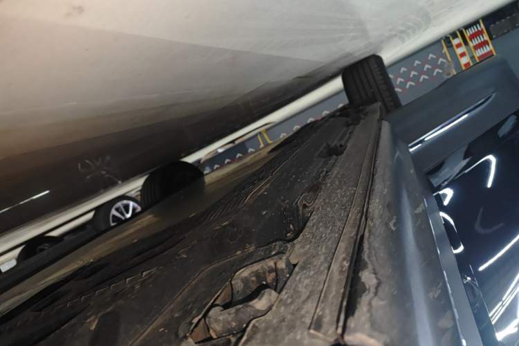 Used Mercedes-Benz EQB 2025 EQB 260 Right Side Sill