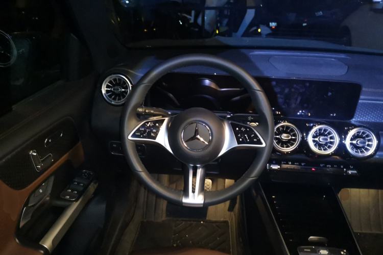 Used Mercedes-Benz EQB 2025 EQB 260 Steering Wheel