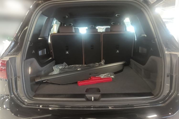 Used Mercedes-Benz EQB 2025 EQB 260 Trunk