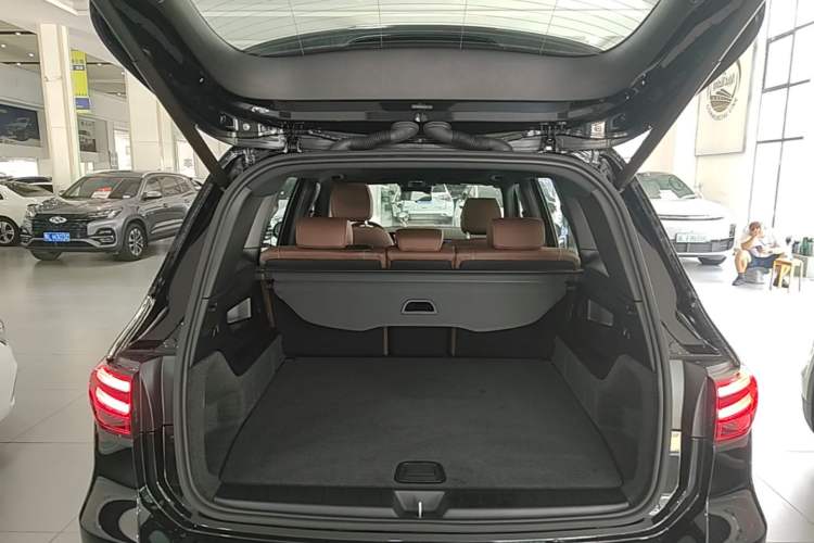 Used Mercedes-Benz EQB 2025 EQB 260 Trunk