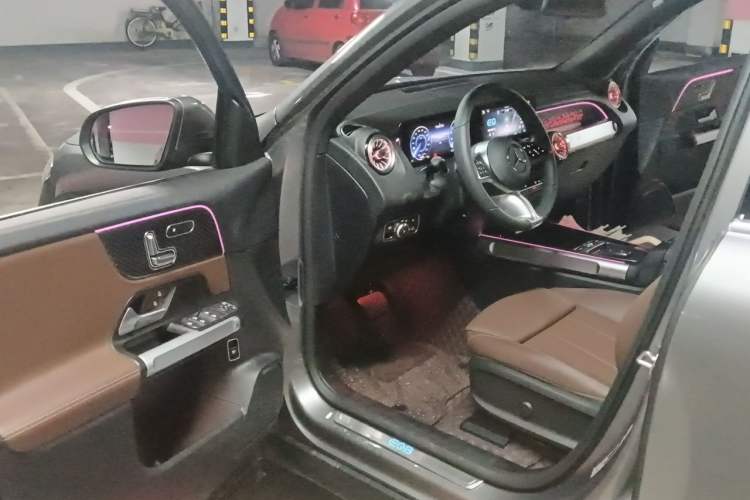 Used Mercedes-Benz EQB 2025 EQB 260 Driver Seat