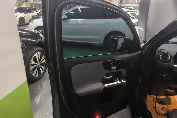 Used Mercedes-Benz EQB 2025 EQB 260 Left Front Door Interior