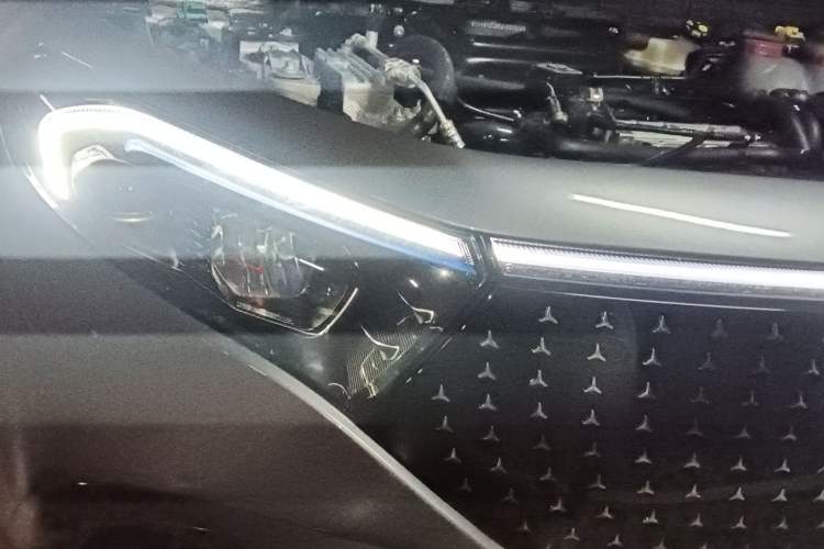 Used Mercedes-Benz EQB 2025 EQB 260 Right Front Headlight