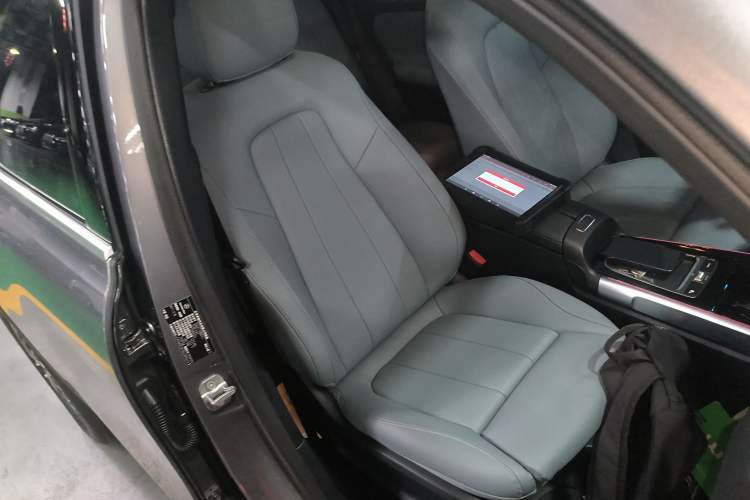 Used Mercedes-Benz EQB 2025 EQB 260 Right Front Seat