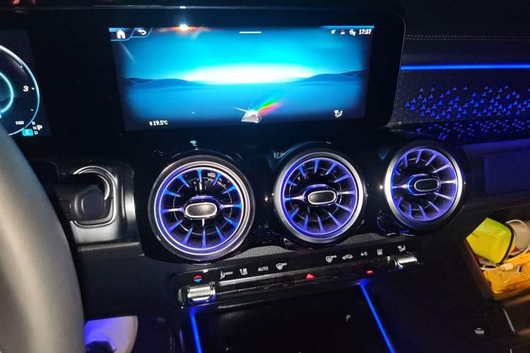 Used Mercedes-Benz EQB 2025 EQB 260 Audio And AC Panel