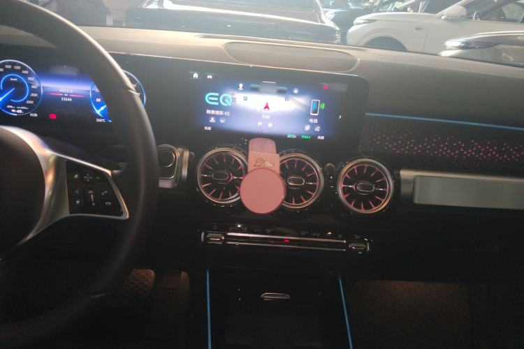 Used Mercedes-Benz EQB 2025 EQB 260 Audio And AC Panel
