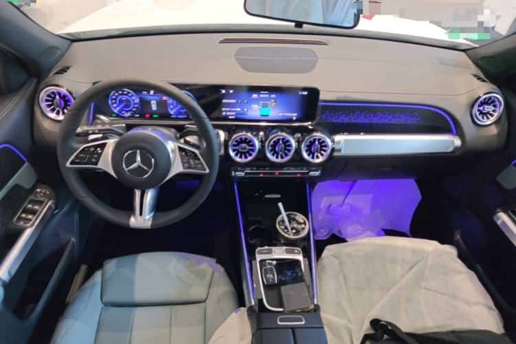 Used Mercedes-Benz EQB 2025 EQB 260 Center Console