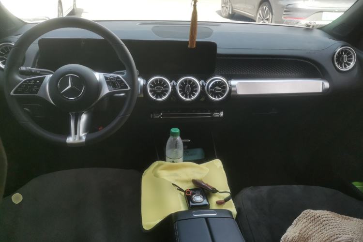 Used Mercedes-Benz EQB 2025 EQB 260 Center Console