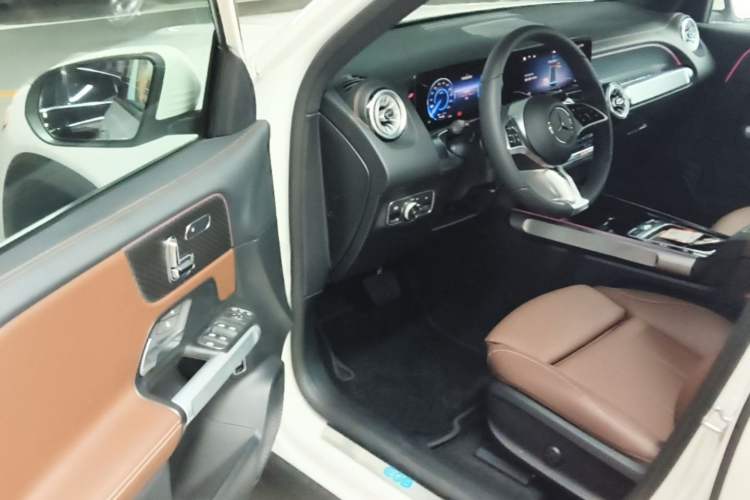Used Mercedes-Benz EQB 2025 EQB 260 Driver Seat