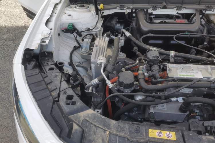 Used Mercedes-Benz EQB 2025 EQB 260 Engine Bay Right