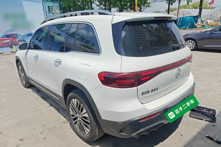 Used Mercedes-Benz EQB 2025 EQB 260 Exterior 2