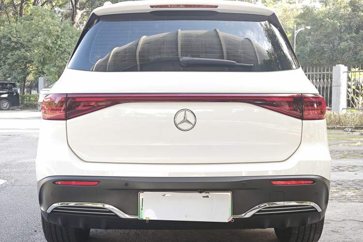 Used Mercedes-Benz EQB 2025 EQB 260 Exterior 7