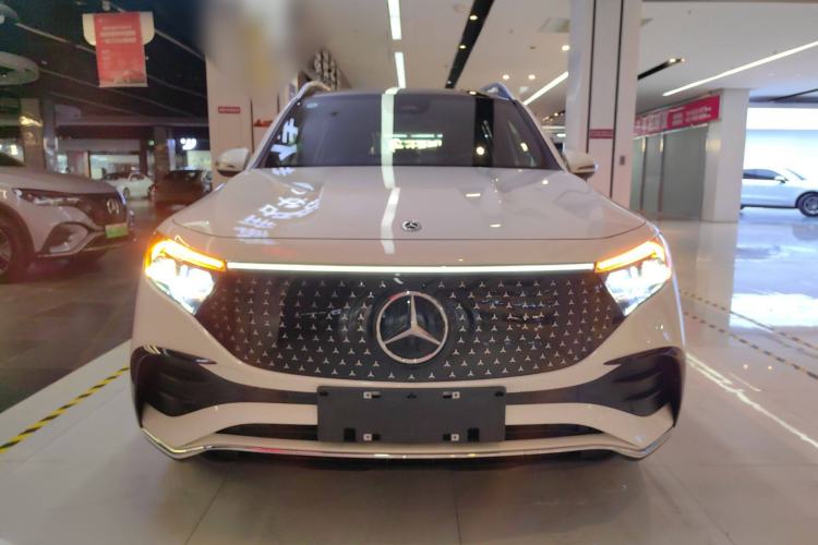 Used Mercedes-Benz EQB 2025 EQB 260 Front