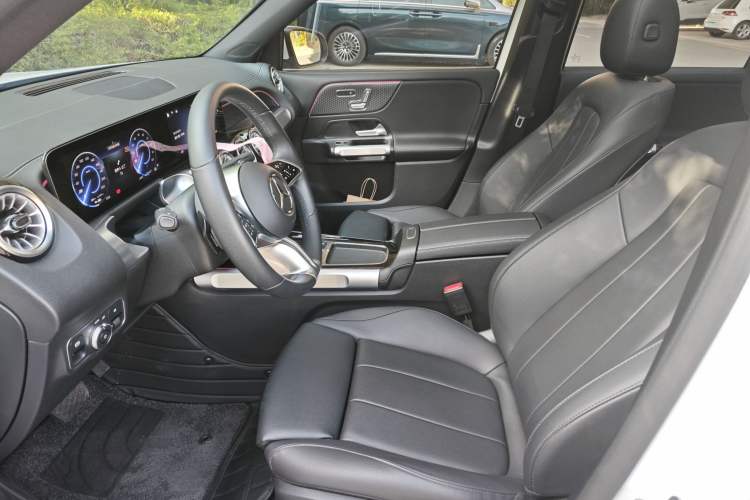 Used Mercedes-Benz EQB 2025 EQB 260 Interior 2