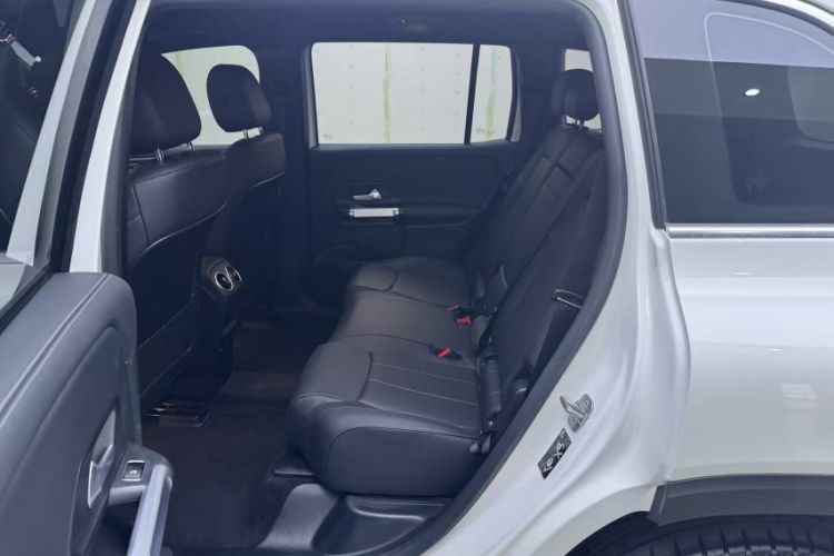 Used Mercedes-Benz EQB 2025 EQB 260 Interior 5