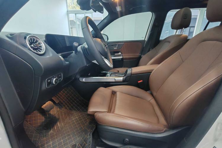Used Mercedes-Benz EQB 2025 EQB 260 Left Front Seat