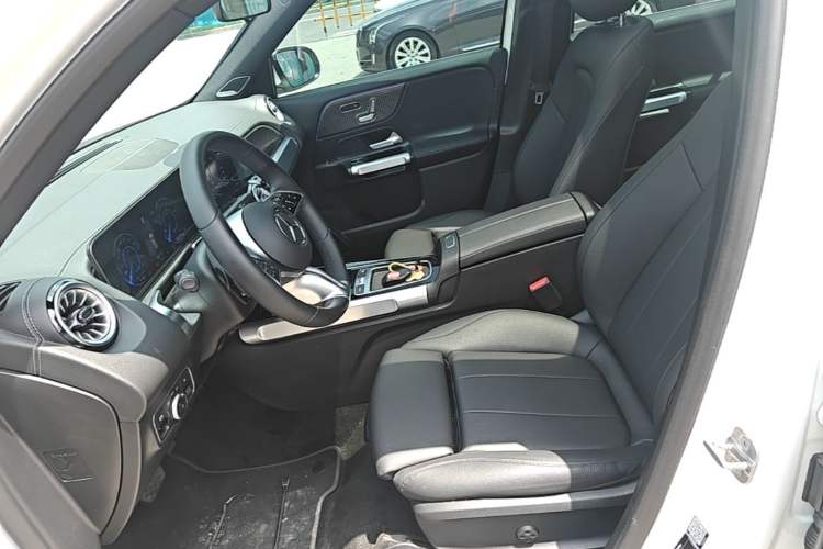 Used Mercedes-Benz EQB 2025 EQB 260 Left Front Seat