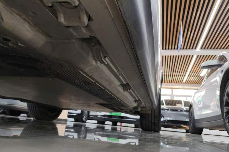Used Mercedes-Benz EQB 2025 EQB 260 Left Side Sill