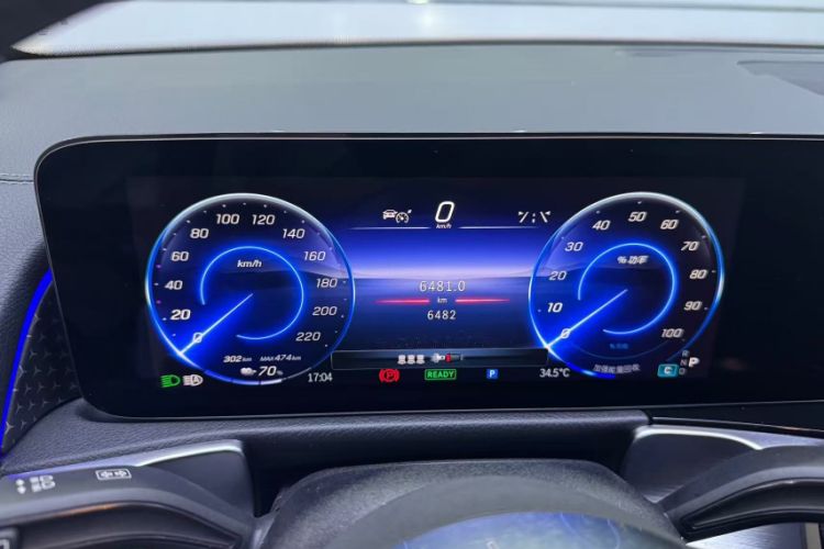 Used Mercedes-Benz EQB 2025 EQB 260 Odometer Close Up