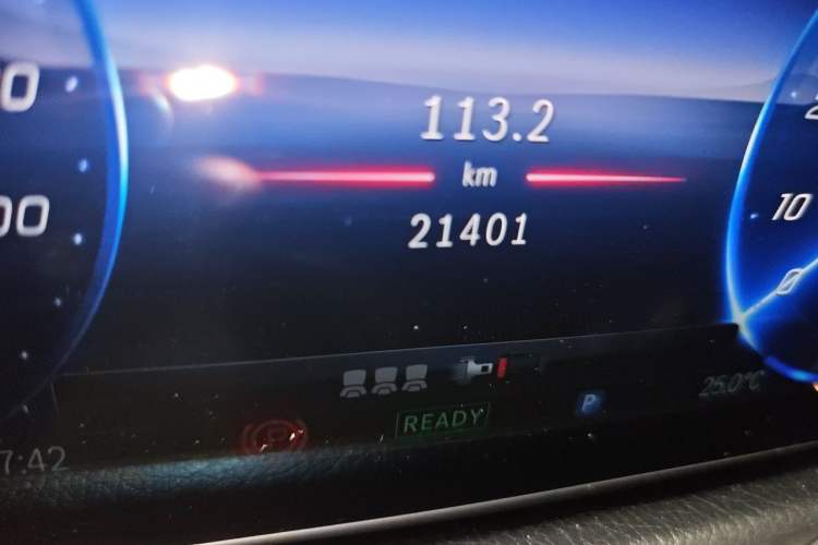 Used Mercedes-Benz EQB 2025 EQB 260 Odometer Close Up