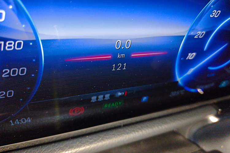 Used Mercedes-Benz EQB 2025 EQB 260 Odometer Close Up
