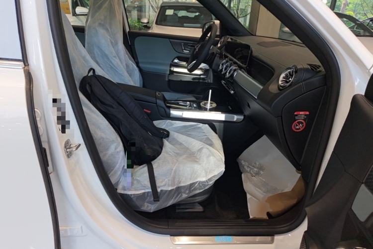 Used Mercedes-Benz EQB 2025 EQB 260 Right Front Seat