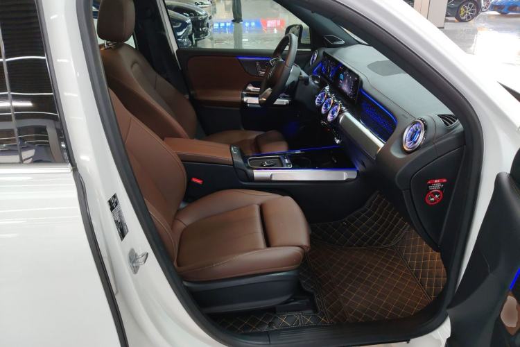 Used Mercedes-Benz EQB 2025 EQB 260 Right Front Seat