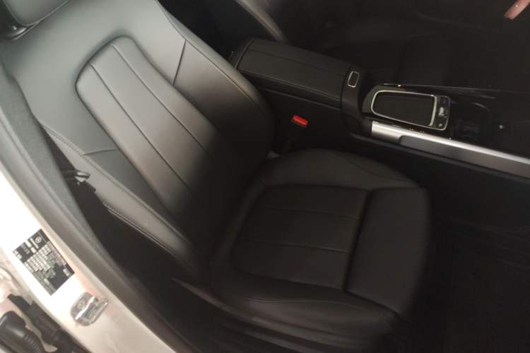 Used Mercedes-Benz EQB 2025 EQB 260 Right Front Seat