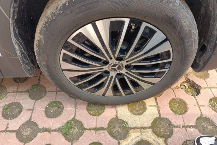 Used Mercedes-Benz EQB 2025 EQB 260 Right Front Wheel Hub