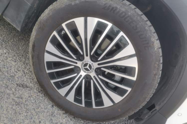 Used Mercedes-Benz EQB 2025 EQB 260 Right Front Wheel Hub