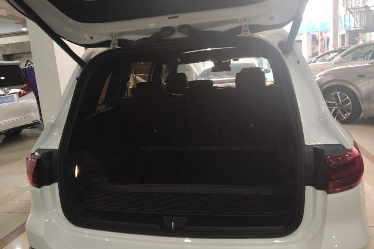 Used Mercedes-Benz EQB 2025 EQB 260 Trunk