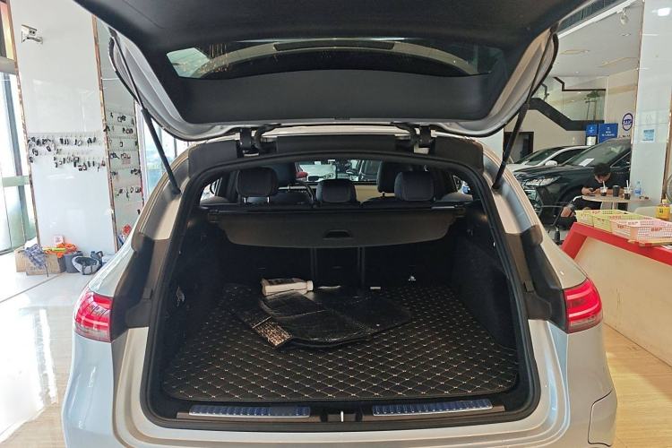 Used Mercedes-Benz EQC 2020 EQC 400 4MATIC Trunk