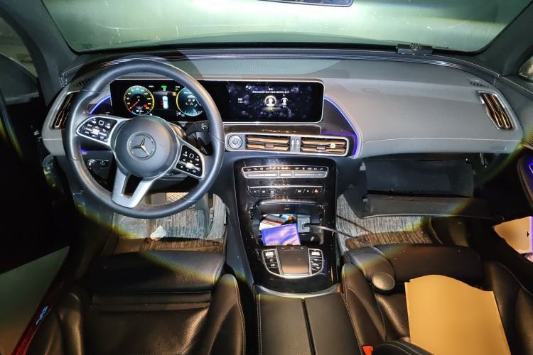 Used Mercedes-Benz EQC 2020 EQC 350 4MATIC Center Console