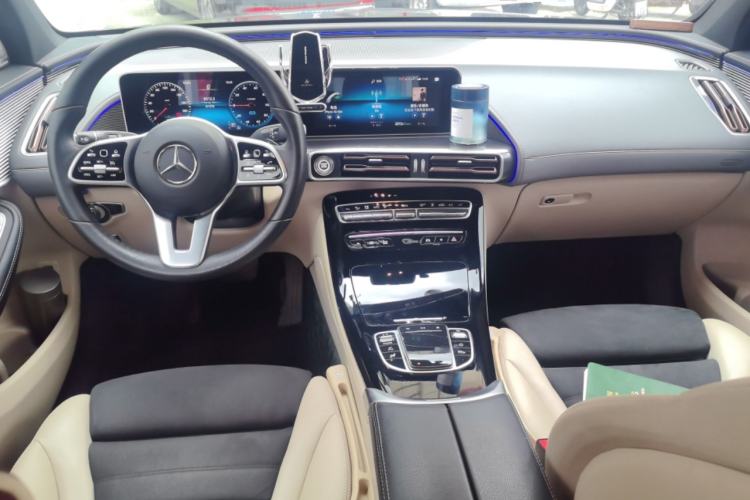 Used Mercedes-Benz EQC 2020 EQC 400 4MATIC Center Console