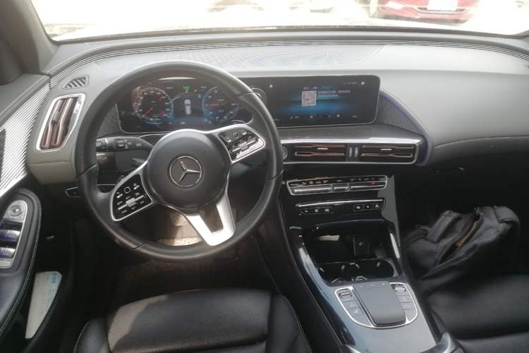 Used Mercedes-Benz EQC 2020 EQC 400 4MATIC Center Console