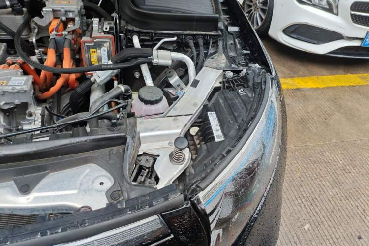 Used Mercedes-Benz EQC 2020 EQC 400 4MATIC Engine Bay Left