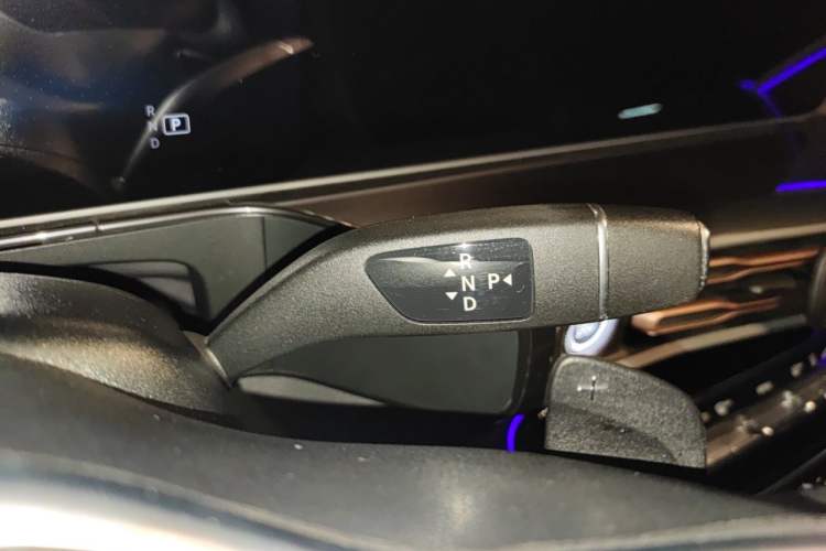Used Mercedes-Benz EQC 2020 EQC 400 4MATIC Gear Lever