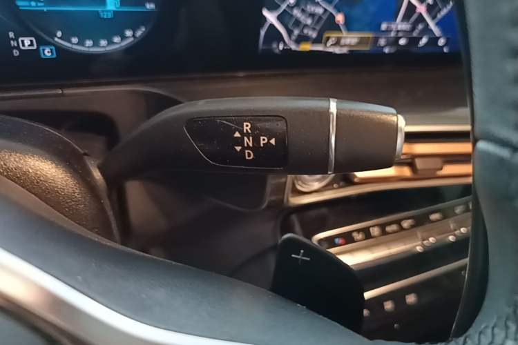 Used Mercedes-Benz EQC 2020 EQC 400 4MATIC Gear Lever