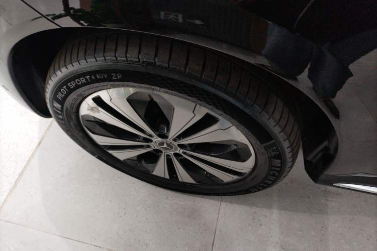 Used Mercedes-Benz EQC 2020 EQC 350 4MATIC Left Front Wheel Hub