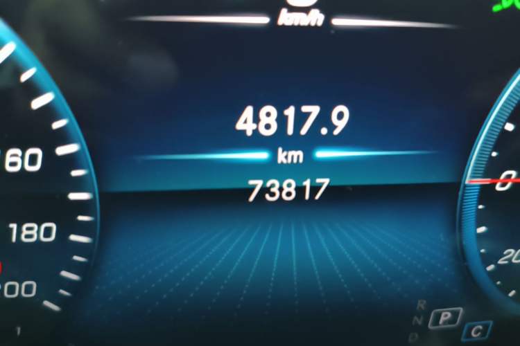 Used Mercedes-Benz EQC 2020 EQC 350 4MATIC Odometer Close Up