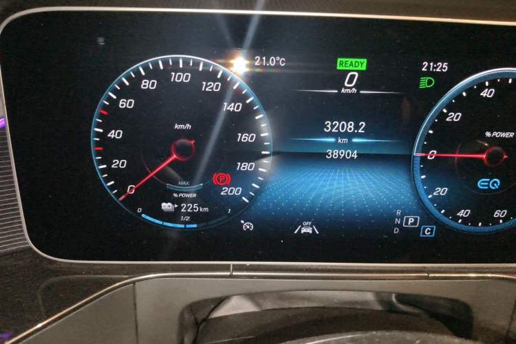 Used Mercedes-Benz EQC 2020 EQC 400 4MATIC Odometer Close Up