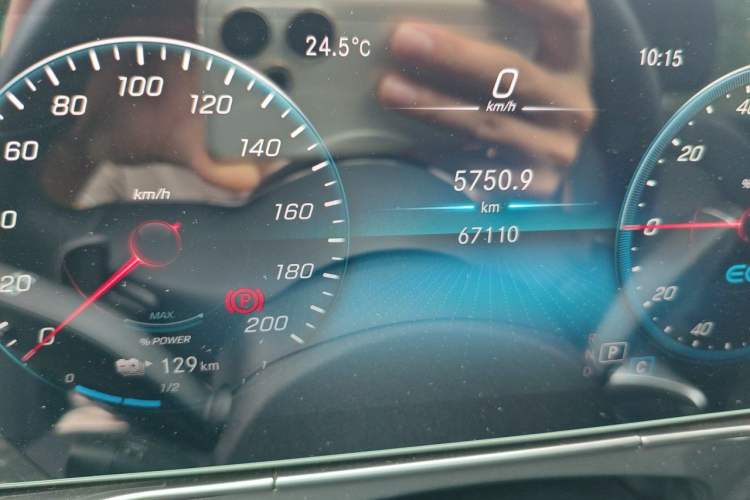 Used Mercedes-Benz EQC 2020 EQC 400 4MATIC Odometer Close Up